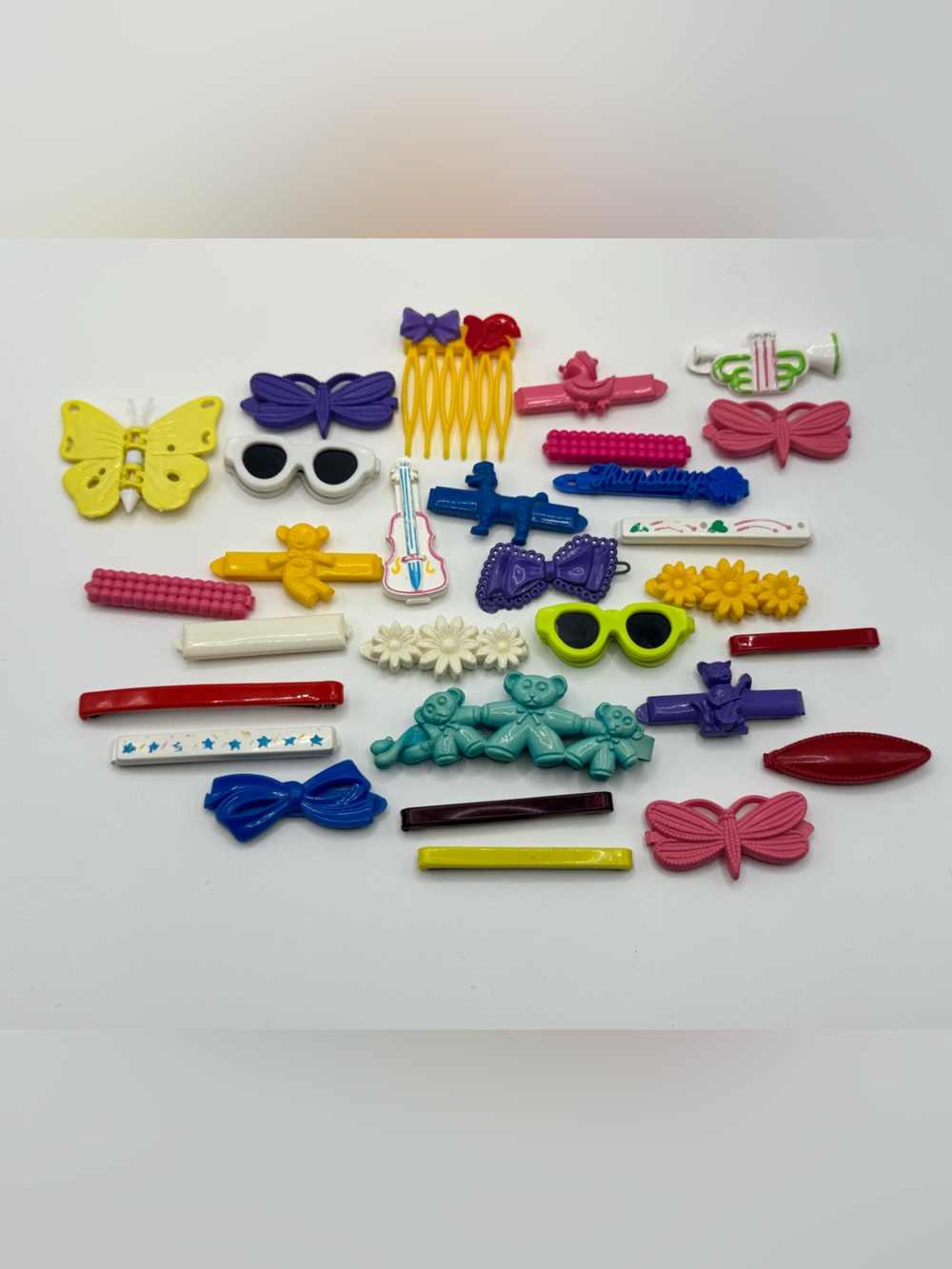 Lot of 29 Vintage Plastic Hair Accessories Colorful Novelty Barrettes